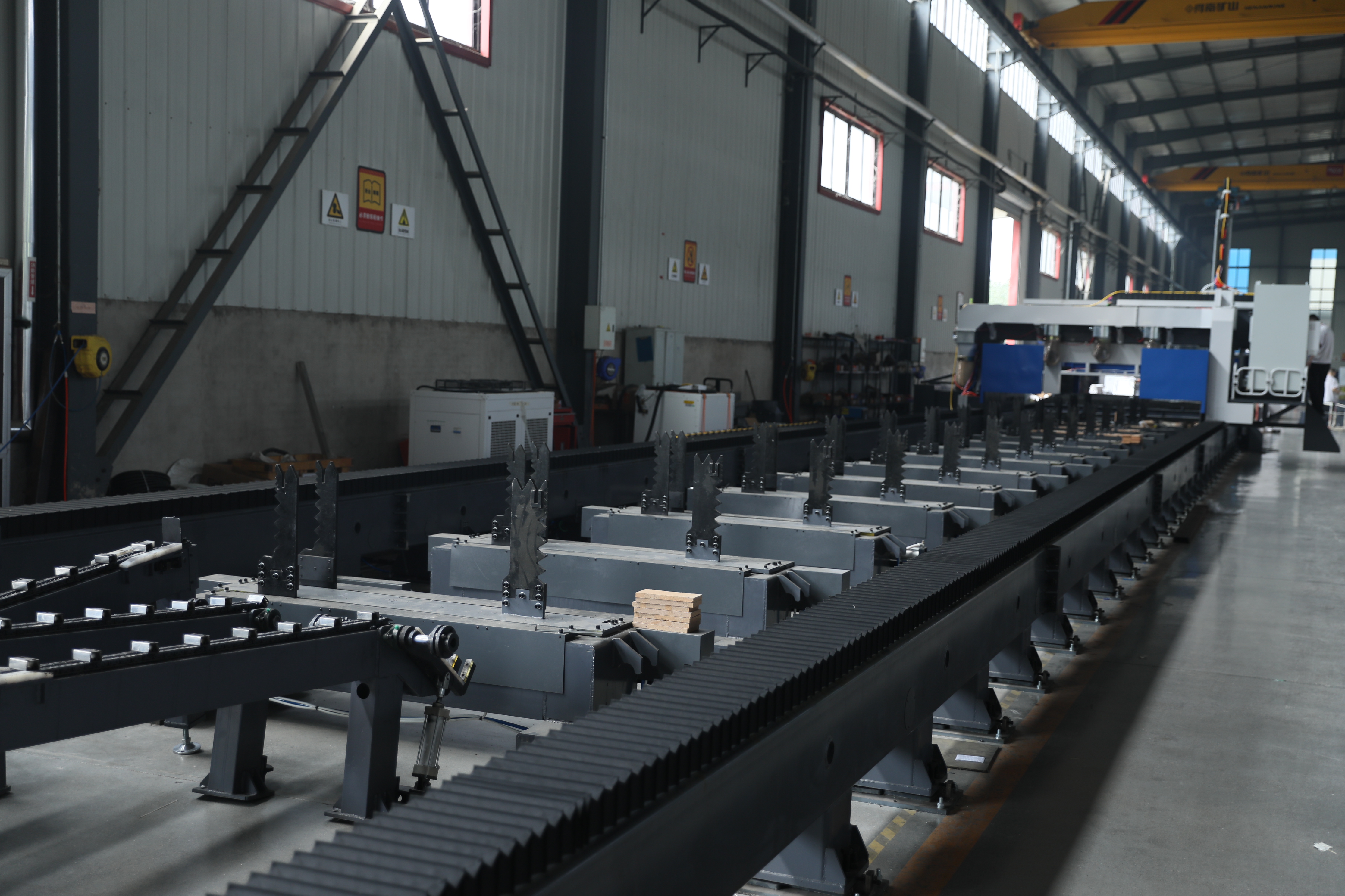 LHM-series Heavy Duty Gantry Profile Laser Cutting Machine