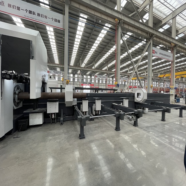 ACME LT-12055TNKA Heavy Duty Four Chucks Tube Laser Cutting Machine