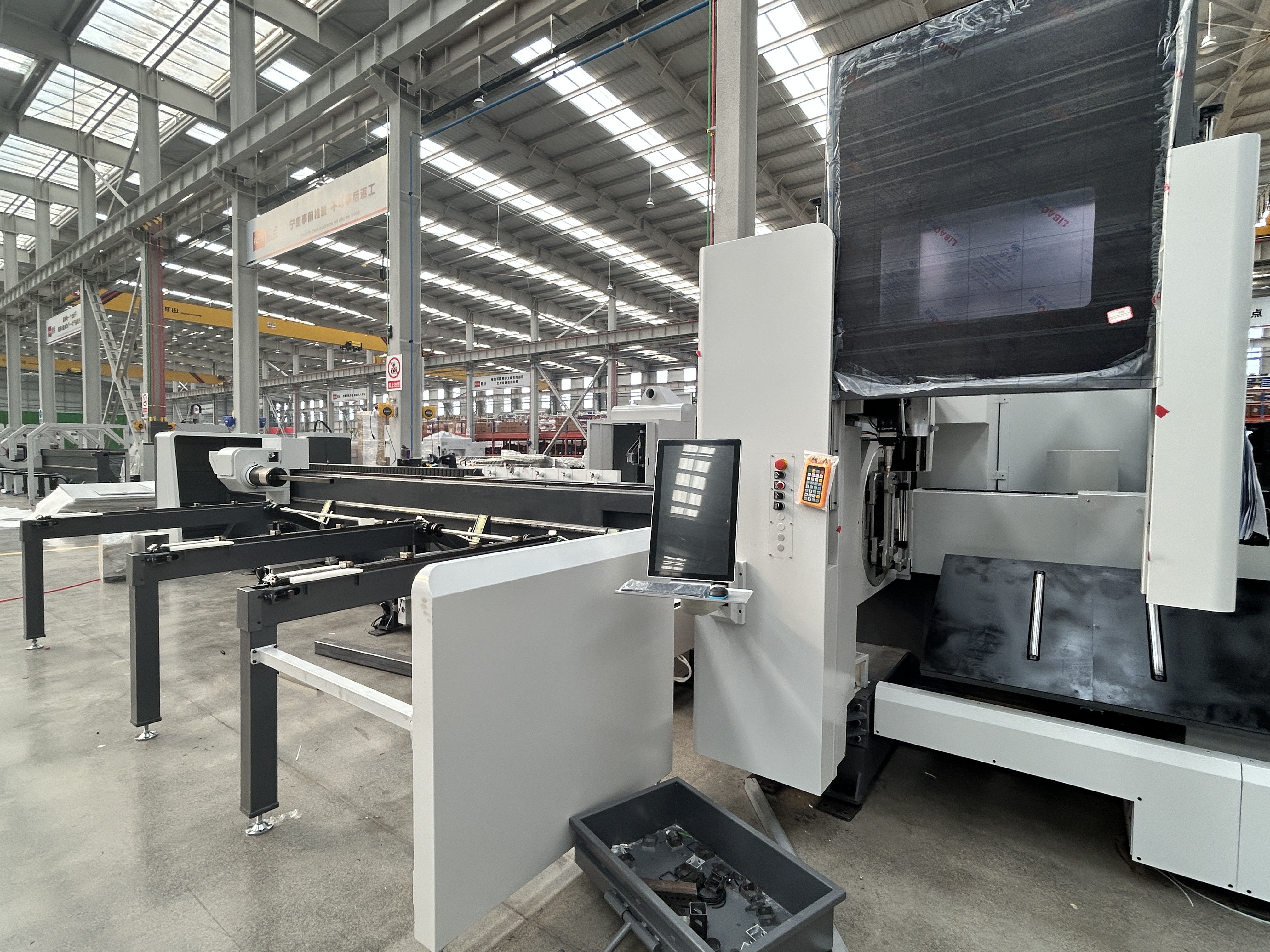 ACME LT-6026TFA Tube Laser Cutting Machine