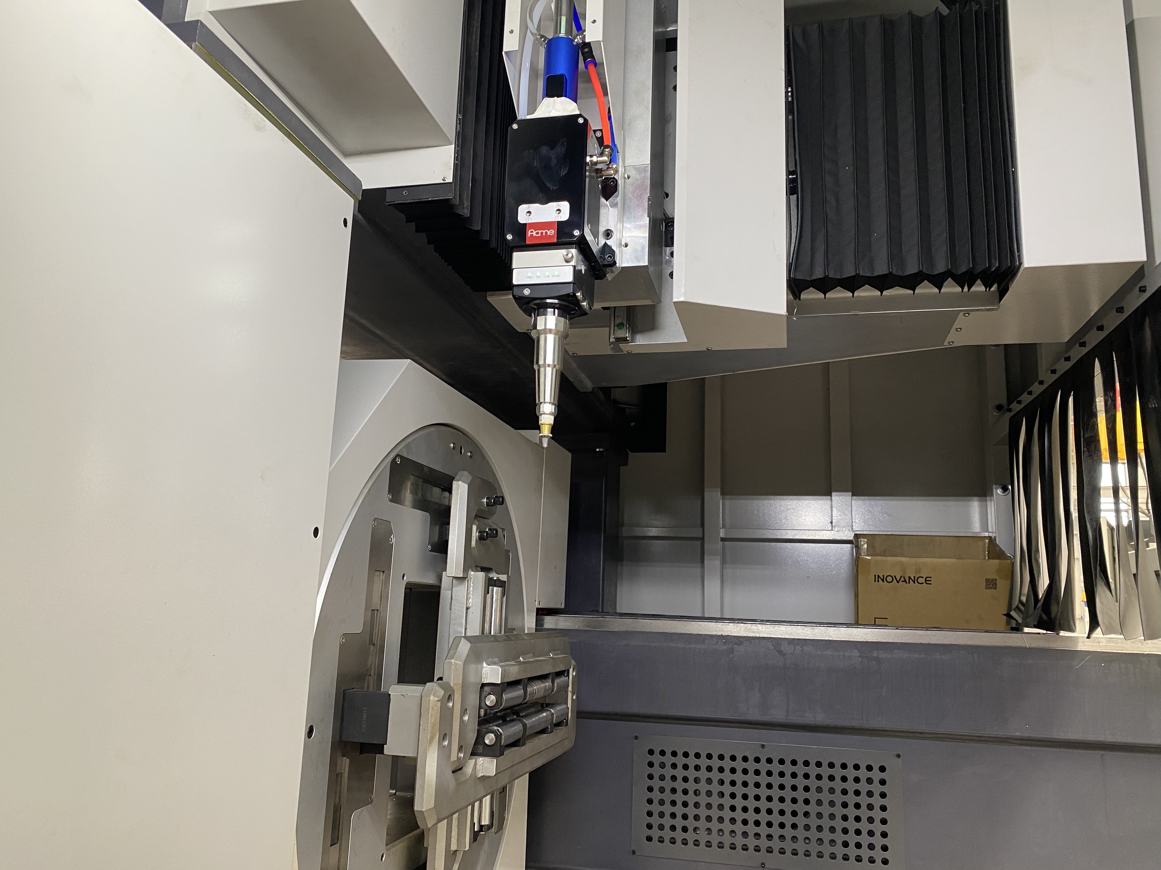 ACME LT-12036TNKA -- Four Chucks Bevel Cutting Laser Tube/Profile Cutting Machine